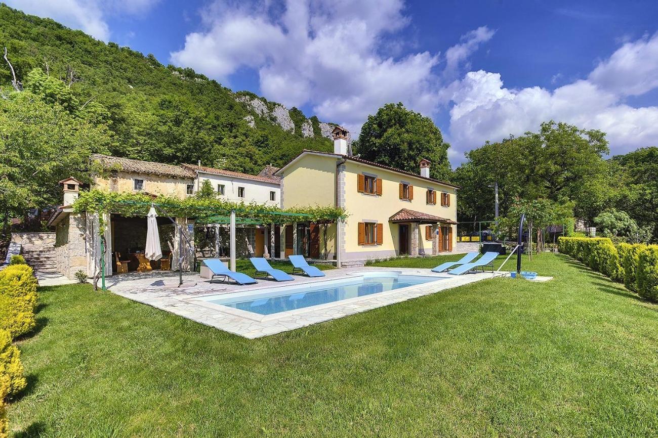 Villa Bella Lupoglav  Exteriér fotografie